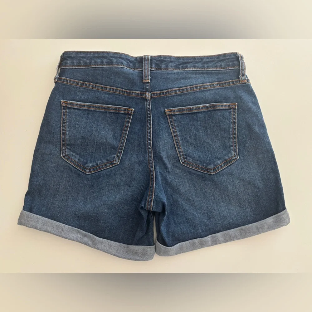 Universal Thread Dark Blue Jean Shorts - Picture 2 of 7